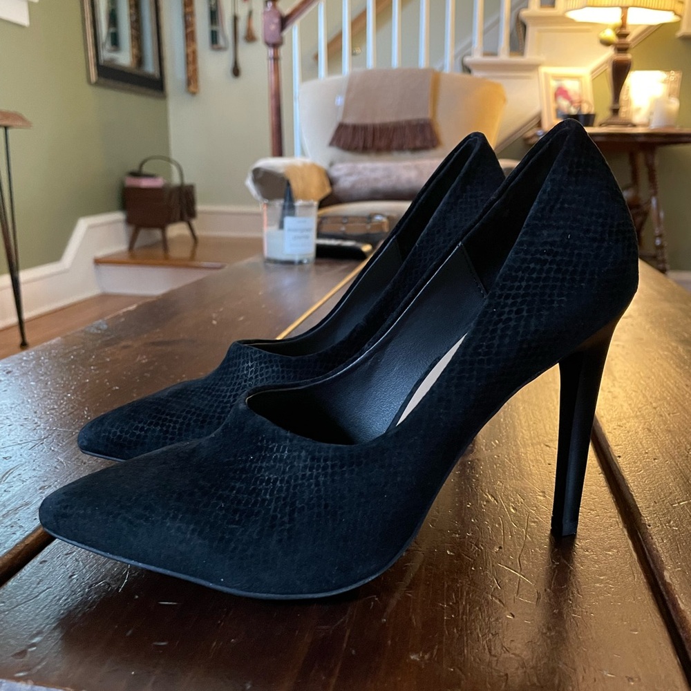 Joes - Black snake print Suede pumps
